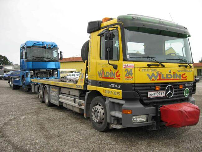 Mercedes Actros 2543